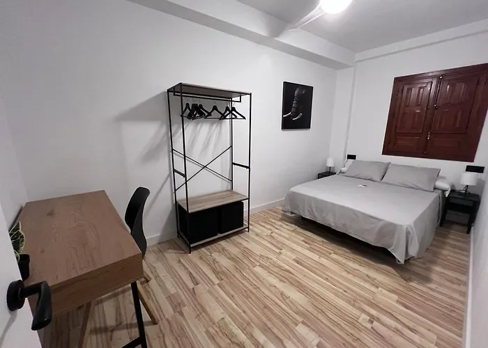 Apartamento Con Patio Para 4 En El Casco Historico